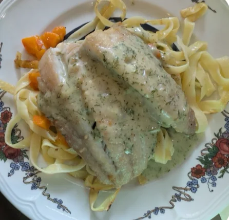 Poisson sauce crème et tagliatelles